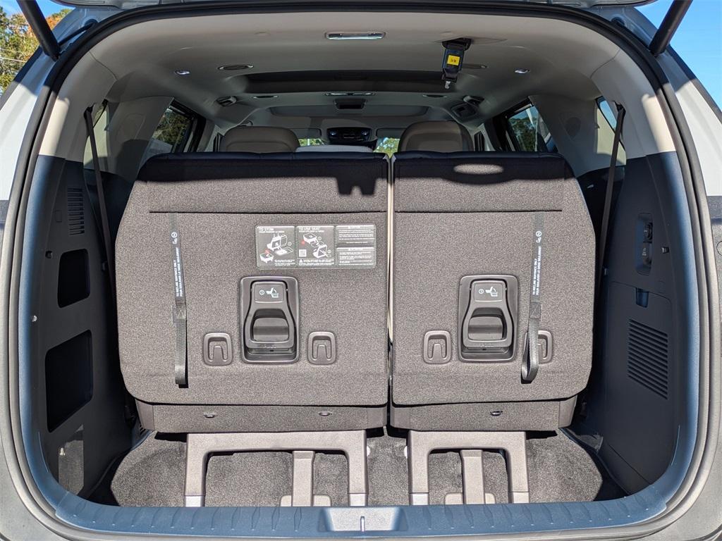 new 2026 Kia Carnival Hybrid car, priced at $52,750