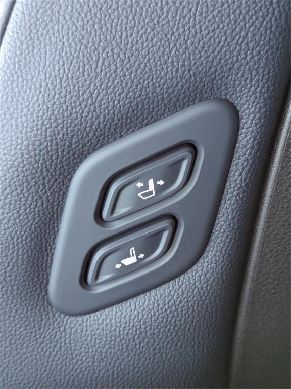 new 2026 Kia Carnival Hybrid car, priced at $52,750