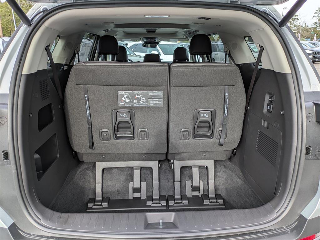 new 2026 Kia Carnival Hybrid car, priced at $50,205