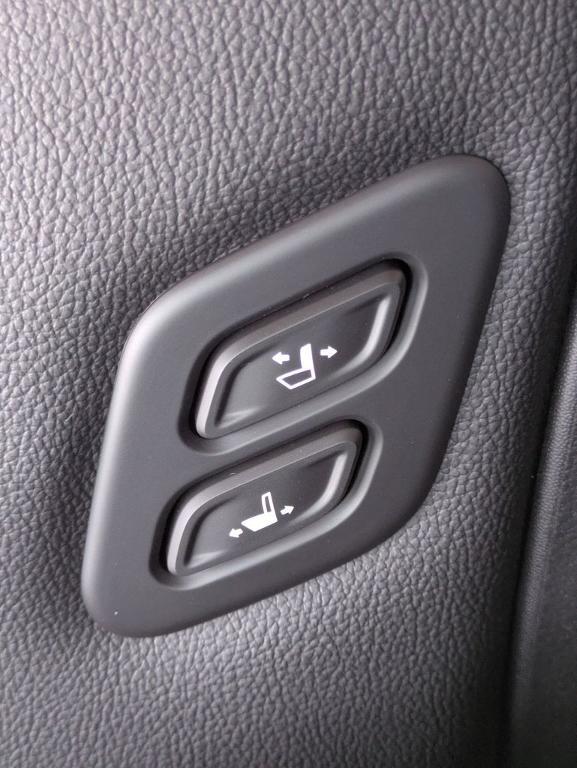 new 2026 Kia Carnival Hybrid car, priced at $52,640