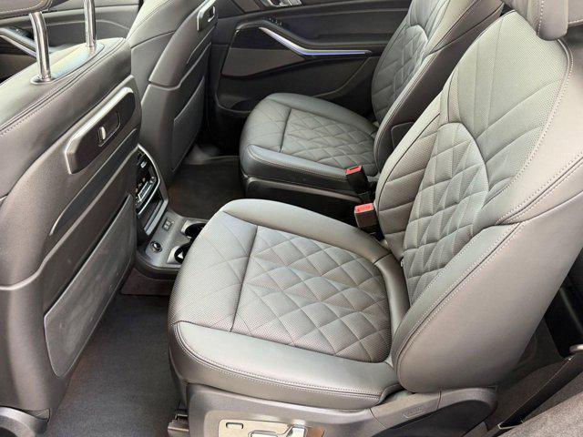 used 2026 BMW X7 car, priced at $92,443