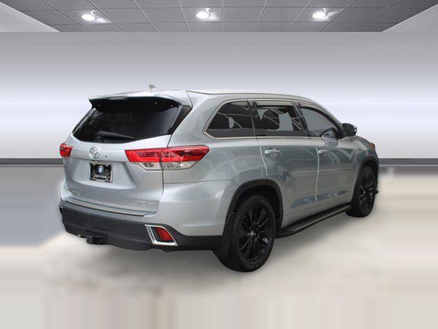used 2018 Toyota Highlander car, priced at $21,499