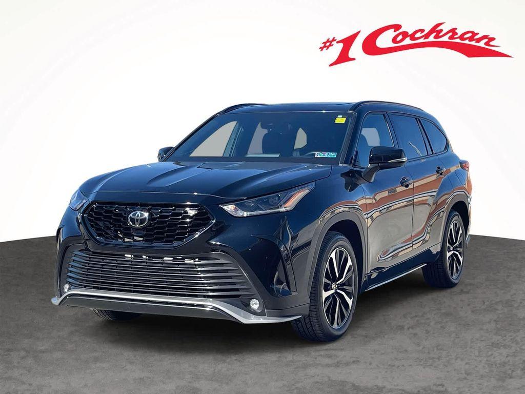 used 2022 Toyota Highlander car, priced at $33,498