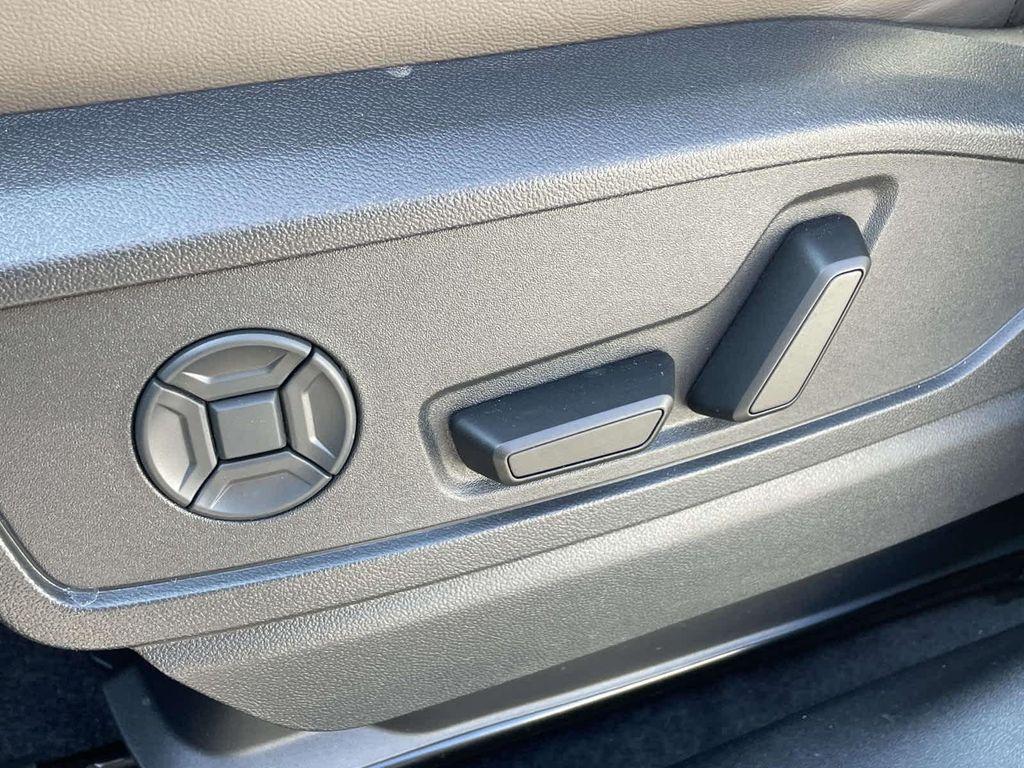 new 2025 Audi Q5 car, priced at $59,980