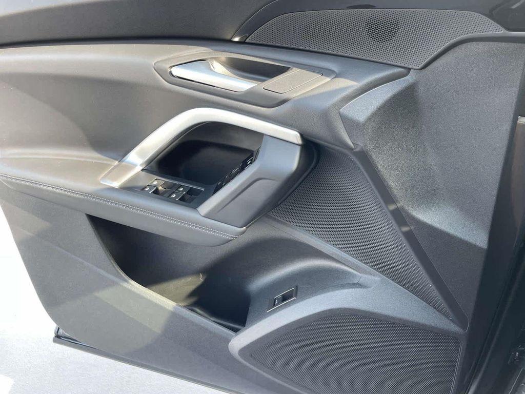 Audi Q5 view 35