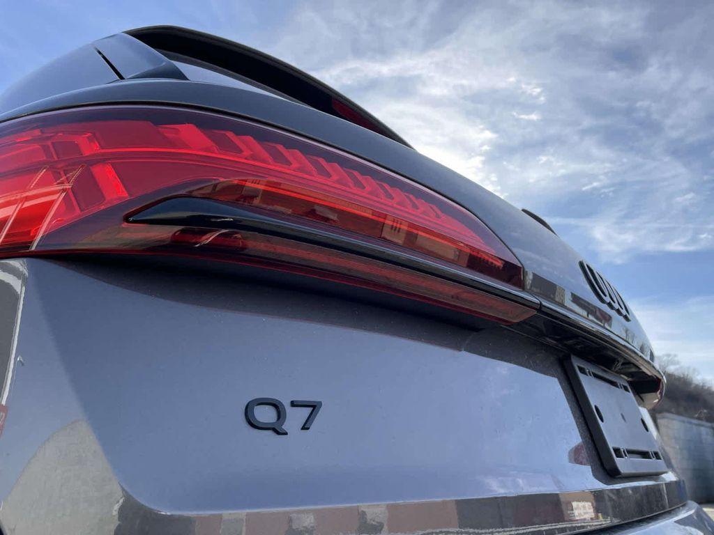 new 2026 Audi Q7 car, priced at $78,445