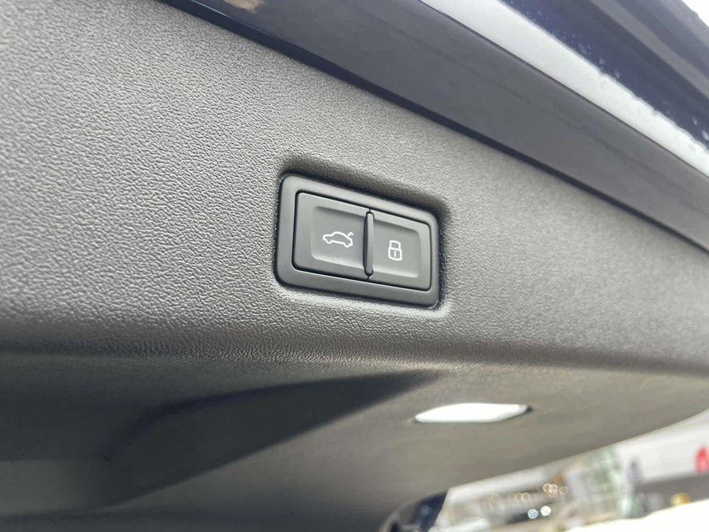 new 2025 Audi Q5 car, priced at $59,980