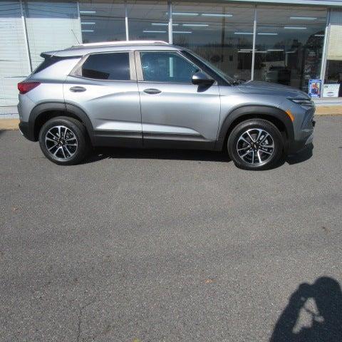 used 2025 Chevrolet TrailBlazer car, priced at $25,995