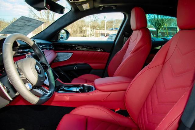 new 2025 Maserati Grecale car, priced at $75,747