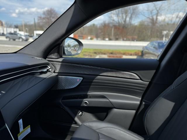 new 2025 Maserati Grecale car, priced at $73,898