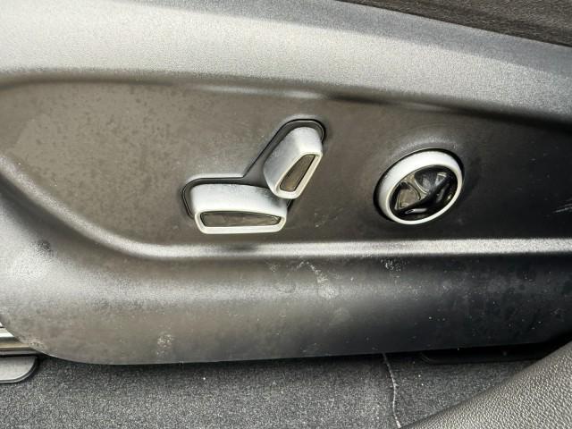 new 2025 Maserati Grecale car, priced at $75,921