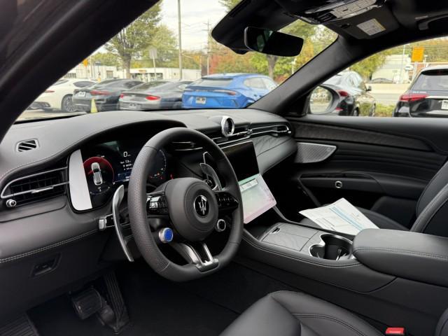 new 2025 Maserati Grecale car, priced at $71,377