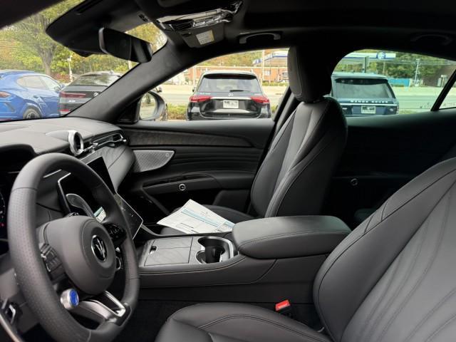 new 2025 Maserati Grecale car, priced at $71,377