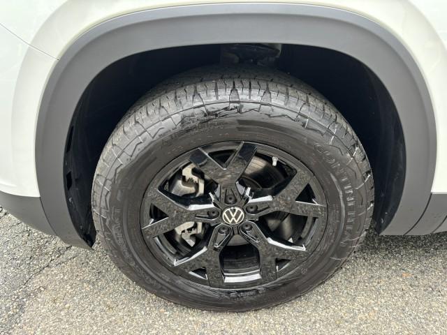 used 2025 Volkswagen Atlas car, priced at $39,877