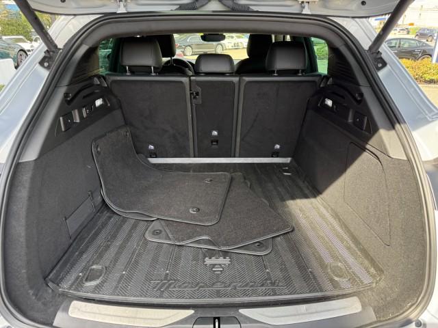 new 2025 Maserati Grecale car, priced at $72,729