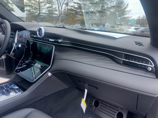 new 2025 Maserati Grecale car, priced at $74,779