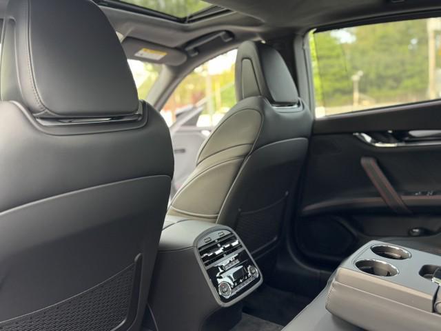 new 2024 Maserati Quattroporte car, priced at $96,999
