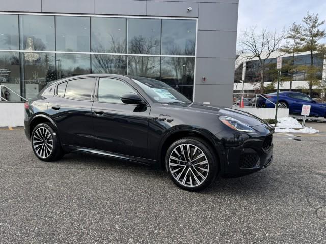 new 2025 Maserati Grecale car, priced at $71,913