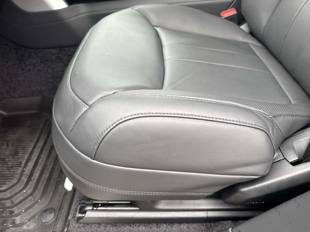 used 2025 Land Rover Range Rover car, priced at $135,990