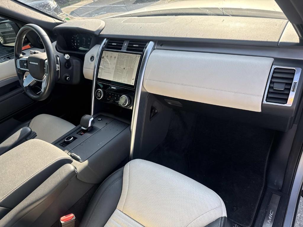 used 2022 Land Rover Discovery car, priced at $34,990