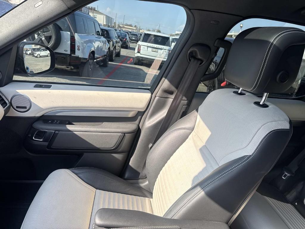 used 2022 Land Rover Discovery car, priced at $34,990