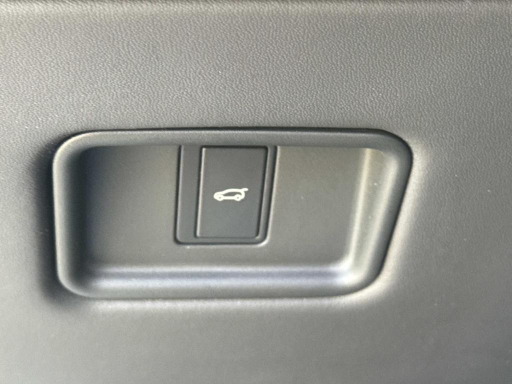 used 2023 Land Rover Range Rover Sport car, priced at $67,790