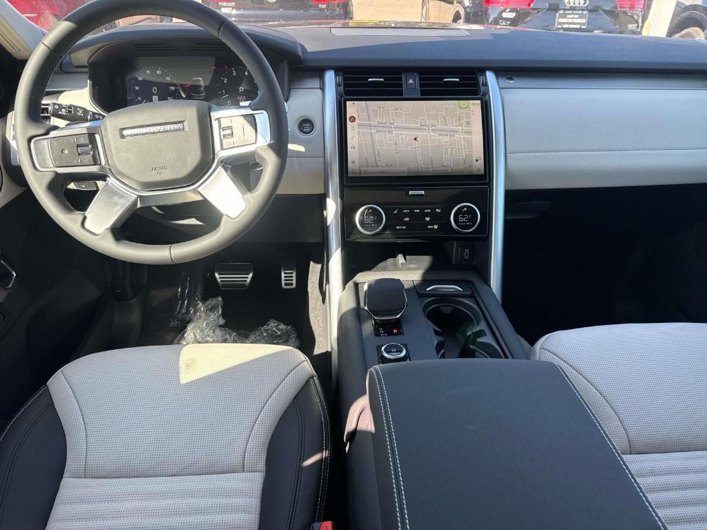 new 2026 Land Rover Discovery car, priced at $78,001
