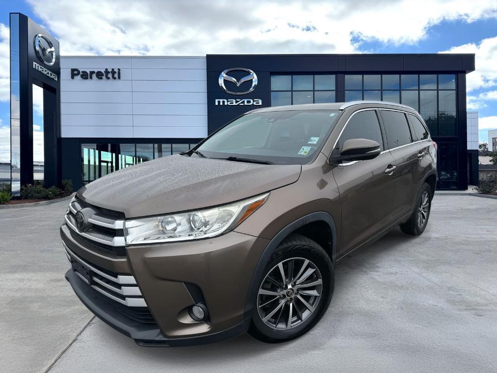 used 2018 Toyota Highlander car, priced at $28,690