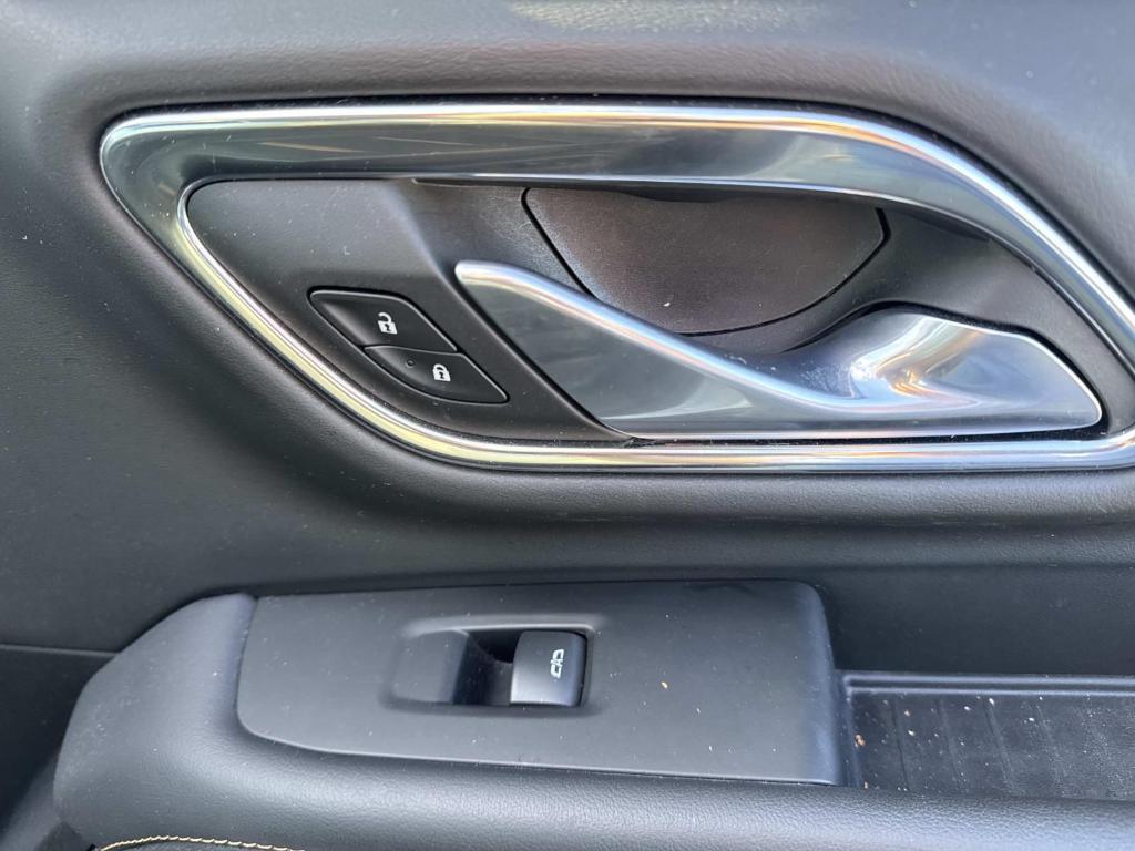 used 2022 GMC Yukon car, priced at $46,890