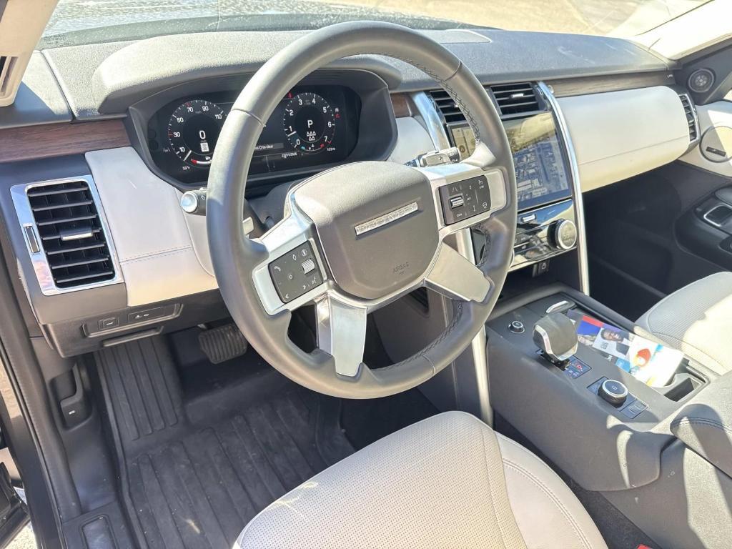used 2024 Land Rover Discovery car, priced at $45,988