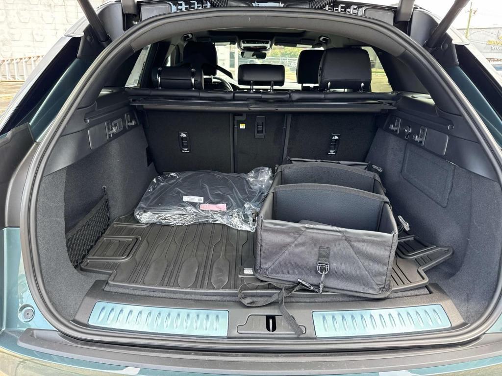 new 2026 Land Rover Range Rover Velar car, priced at $78,515