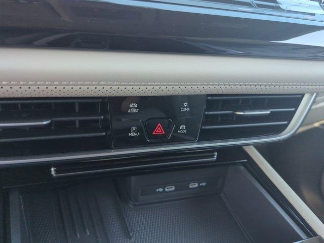 new 2026 Volkswagen Atlas car, priced at $40,718