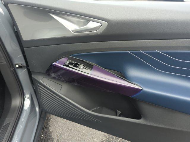 new 2025 Volkswagen ID.4 car, priced at $43,376