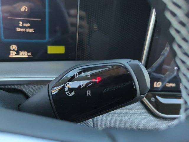 new 2025 Volkswagen Tiguan car, priced at $25,999