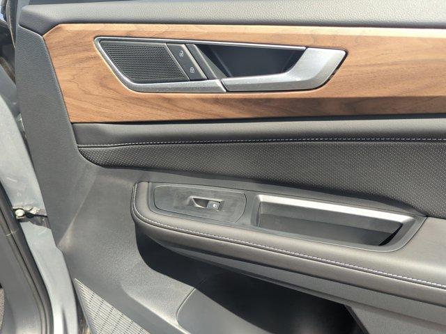 new 2026 Volkswagen Atlas car, priced at $43,013