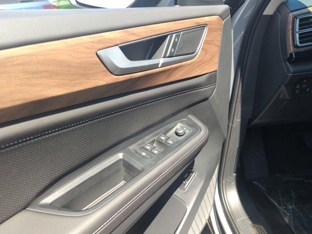 new 2026 Volkswagen Atlas car, priced at $43,013