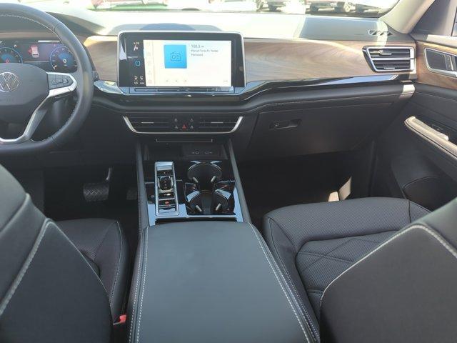 new 2026 Volkswagen Atlas car, priced at $43,013