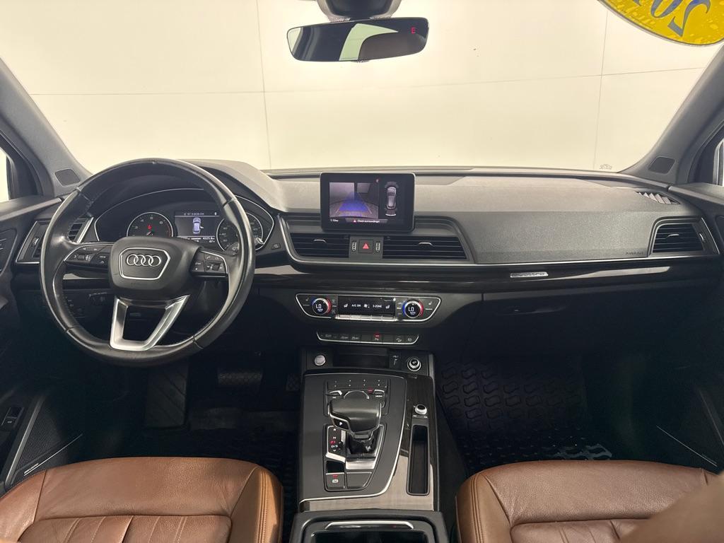 2018 Mythos Black Metallic Audi Q5