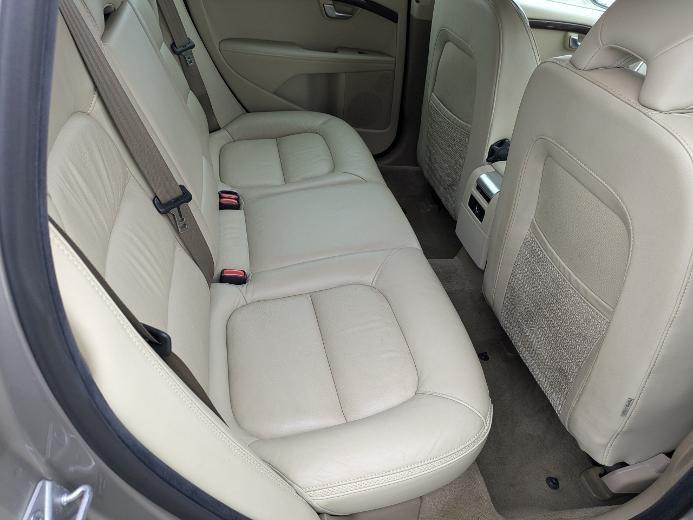 used 2015 Volvo XC70 car, priced at $7,990