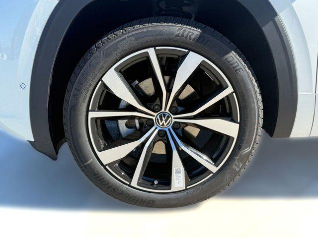 new 2026 Volkswagen Atlas car, priced at $56,481