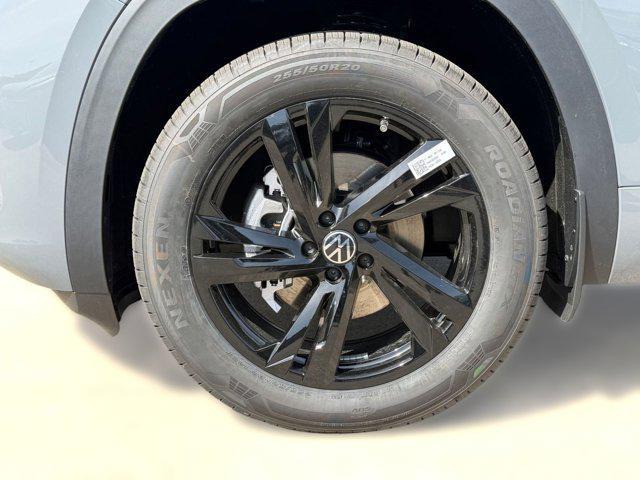 new 2026 Volkswagen Atlas Cross Sport car, priced at $51,941