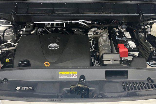 used 2021 Toyota Highlander car, priced at $30,391