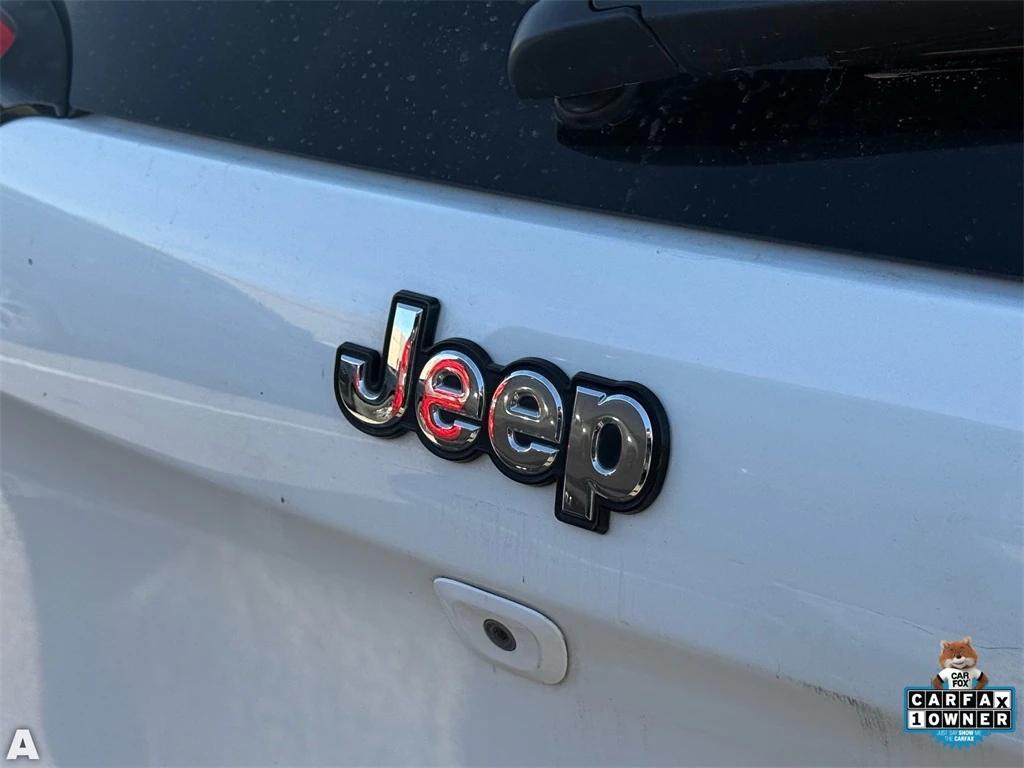 used 2015 Jeep Cherokee car, priced at $10,684