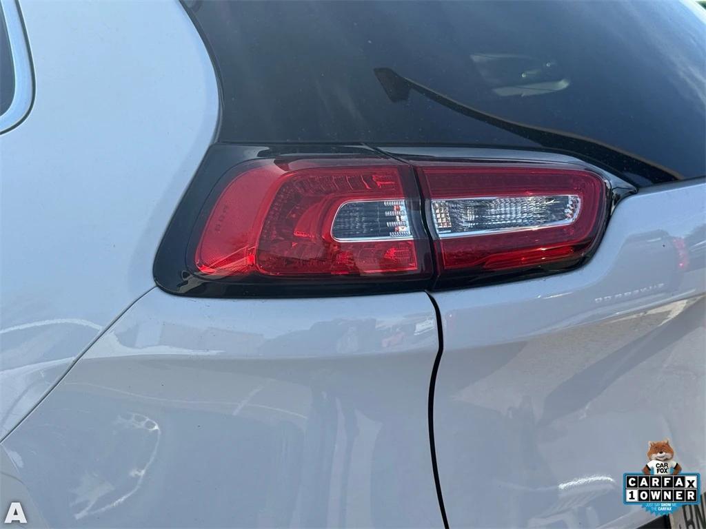 used 2015 Jeep Cherokee car, priced at $10,684