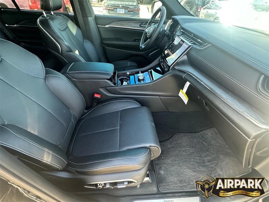 new 2025 Jeep Grand Cherokee car, priced at $65,235