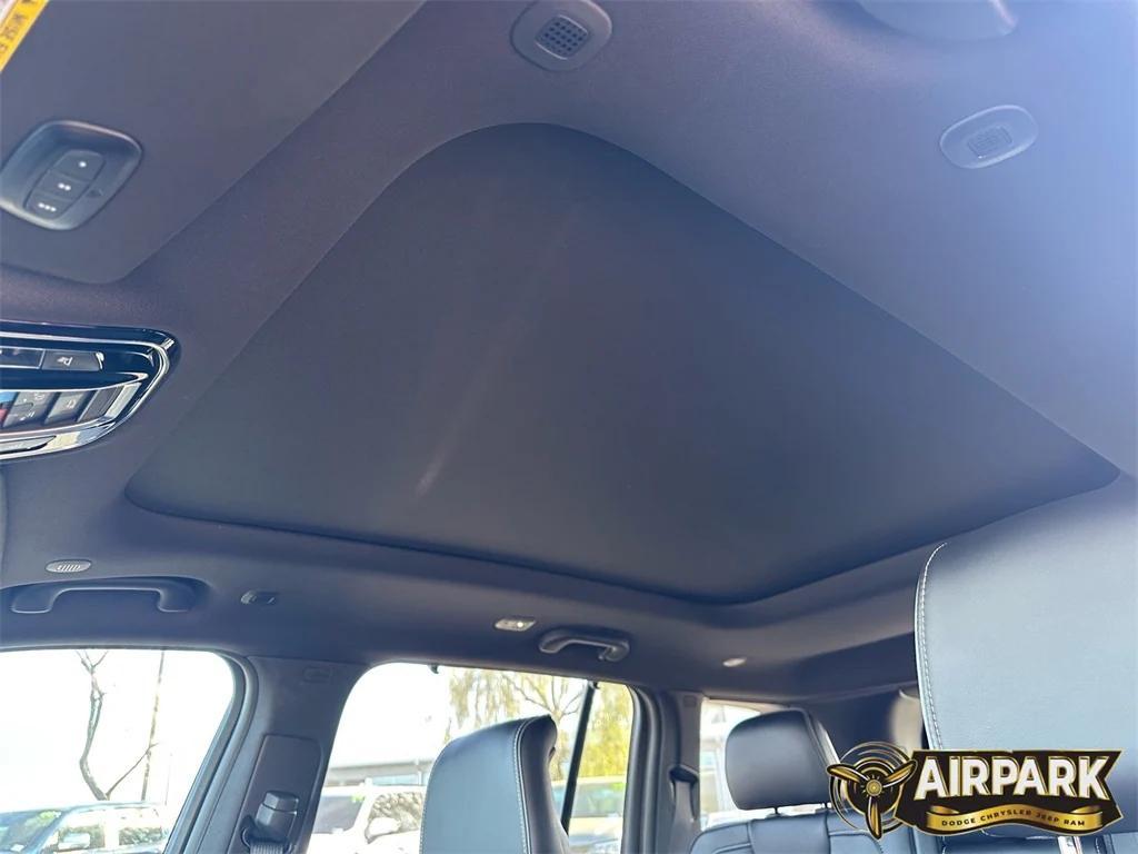 new 2025 Jeep Grand Cherokee car, priced at $65,235