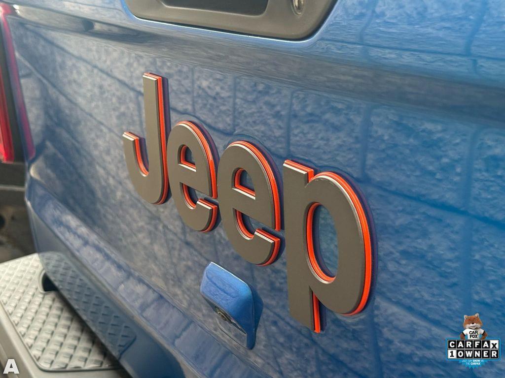 used 2022 Jeep Gladiator car, priced at $36,115