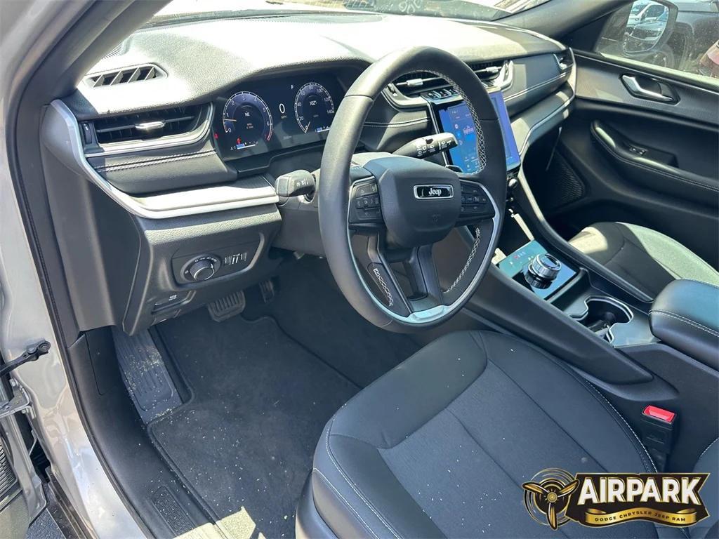 new 2025 Jeep Grand Cherokee L car, priced at $43,220