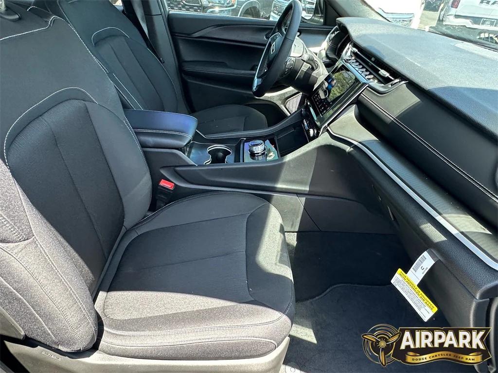 new 2025 Jeep Grand Cherokee L car, priced at $43,220