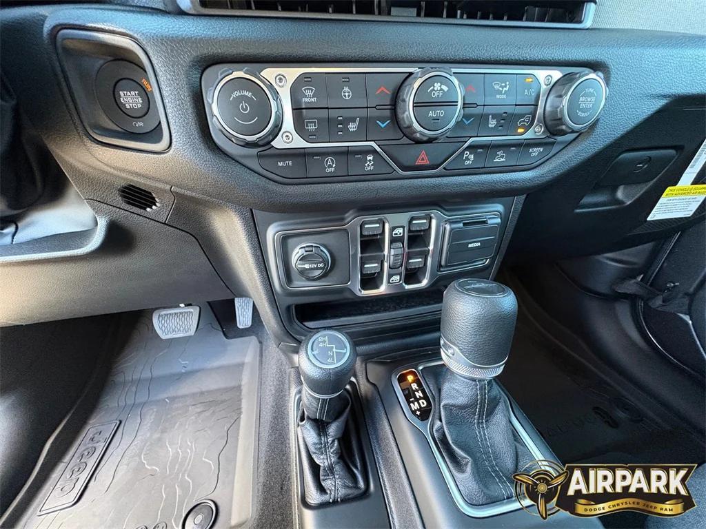 new 2025 Jeep Gladiator car, priced at $51,940